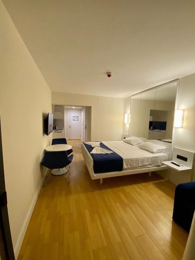 Aparthotel For Batumi Orbi City Quarto foto