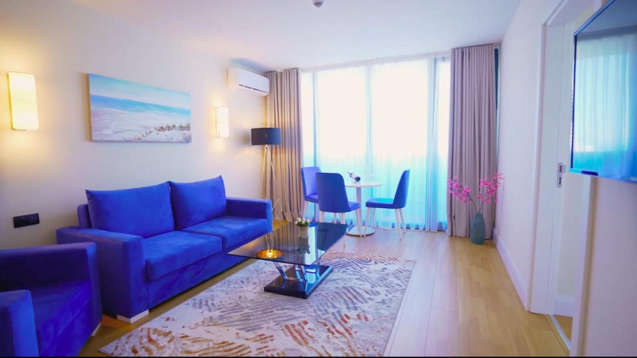 Aparthotel For Batumi Orbi City Exterior foto